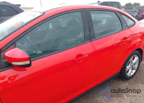 2014 Ford Focus Se z USA, uszkodzony, nr VIN 1FADP3F28EL217511